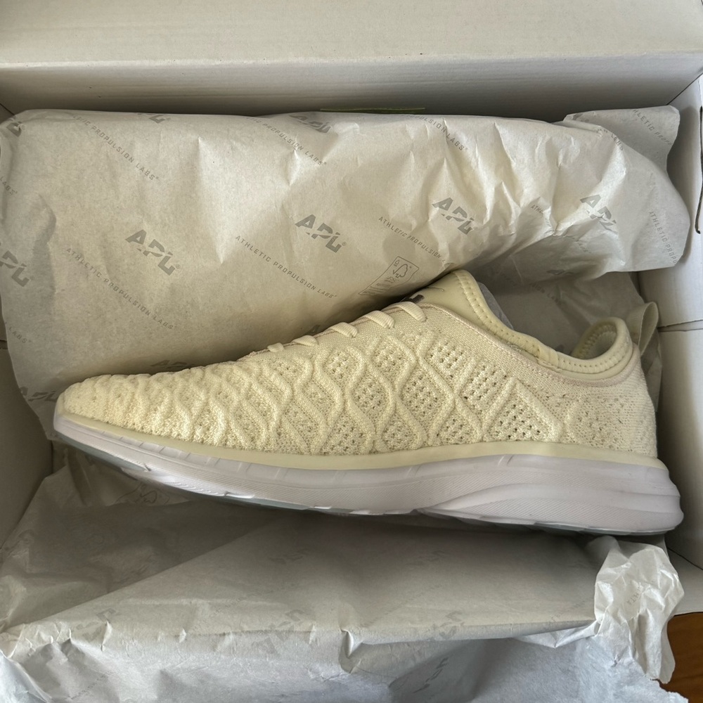 8.5 M/10 W APL Techloom Phantom